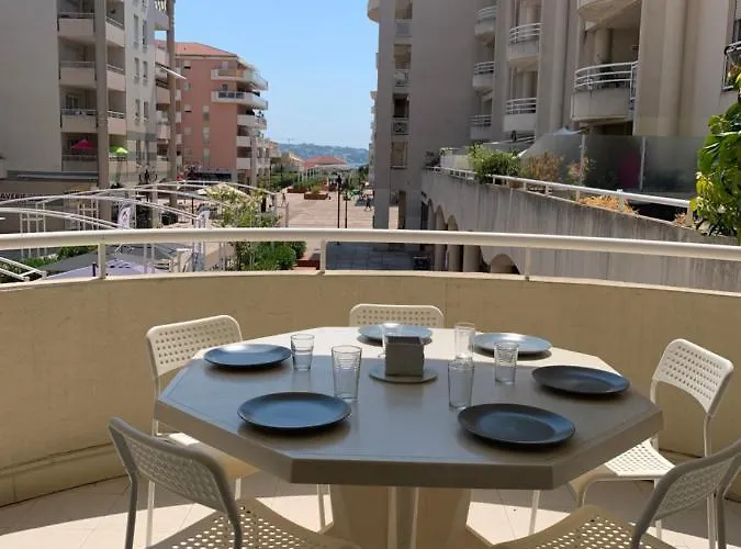 Apartment 2p 42m² Terrasse / Piscine / Clim / !