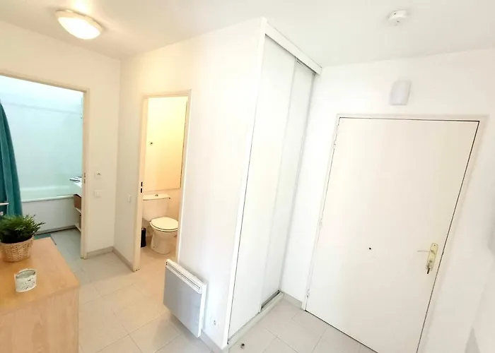 2p 42m² Terrasse / Piscine / Clim / ! * Juan-les-Pins