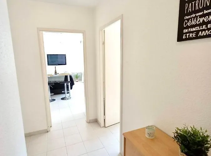 Apartment 2p 42m² Terrasse / Piscine / Clim / ! Juan-les-Pins